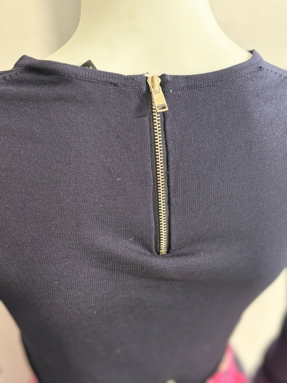 Ann Taylor Petite Navy Knit V-Neck Top - Picture 3 of 4